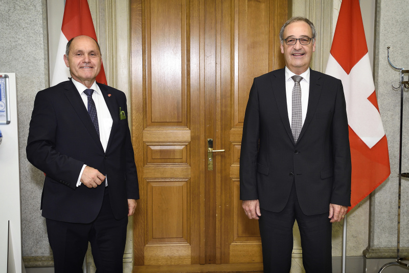 Gespräch mit Bundesrat Guy Parmelin. Von links: Wolfgang Sobotka (V), Bundesrat Guy Parmelin