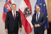 Von rechts: Nationalratspräsident Wolfgang Sobotka (V), Präsident des Nationalrats der Slowakischen Republik Boris Kollár