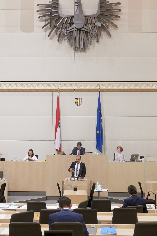 Am Rednerpult Bundesrat Otto Auer (V)