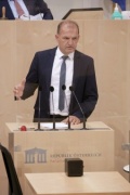 Am Rednerpult Bundesrat Otto Auer (V)