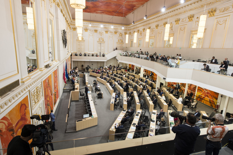 Blick Richtung SitzungsteilnehmerInnen