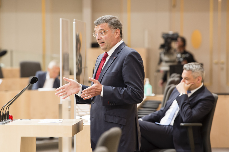 Am Rednerpult: Nationalratsabgeordneter Jörg Leichtfried (S)