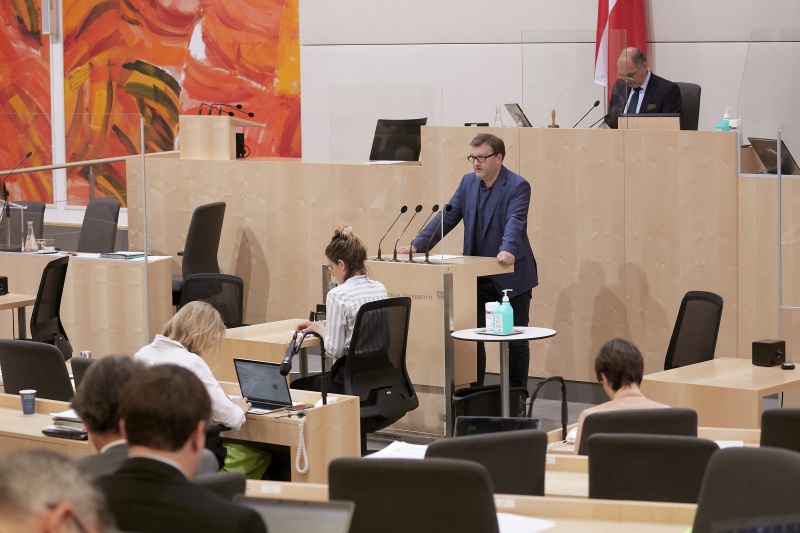 Am Rednerpult Nationalratsabgeordneter Markus Koza (G)