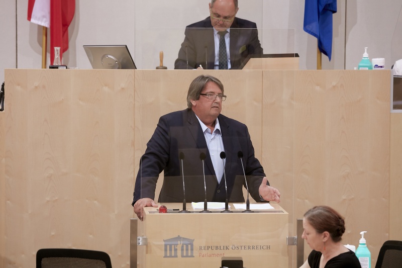 Am Rednerpult Nationalratsabgeordneter Josef Muchitsch (S)