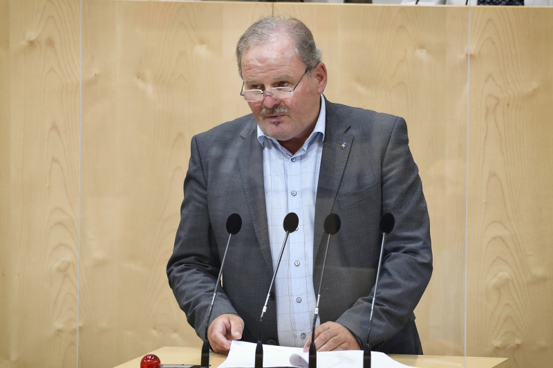 Am Rednerpult: Bundesrat Eduart Köck (V)