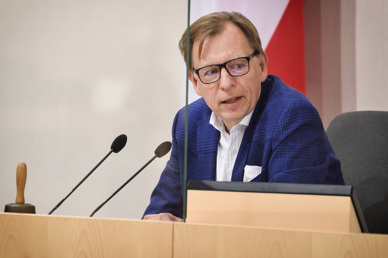 Bundesratsvizepräsident Christian Buchmann (V) bei der Vorsitzführung