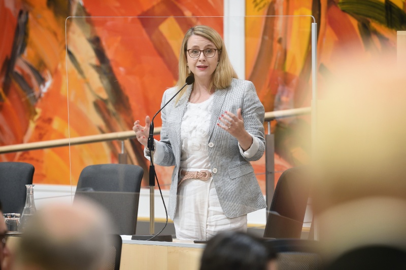 Wirtschaftsministerin Margarete Schramböck (V)