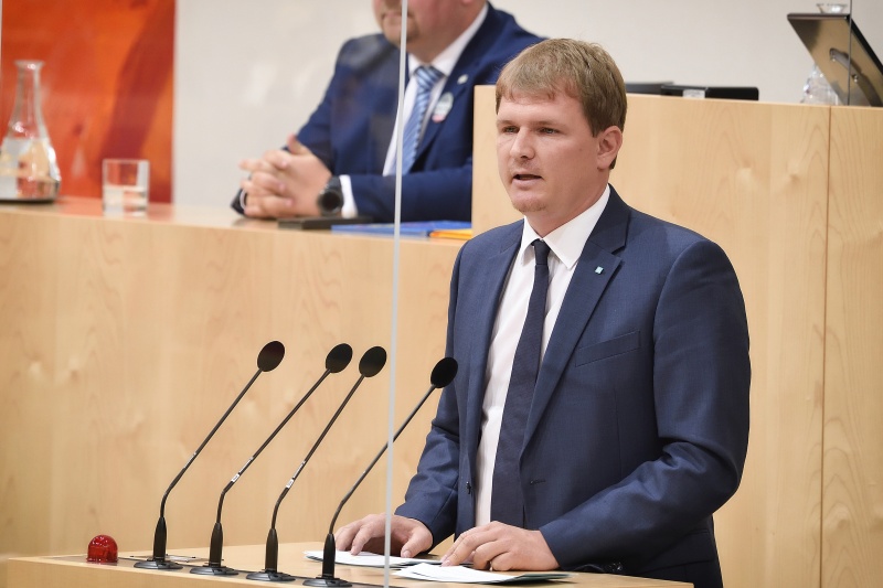 Bundesrat Bernhard Hirczy (V) am Rednerpult