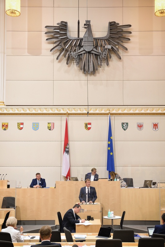 Bundesrat Bernhard Hirczy (V) am Rednerpult