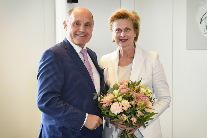 Von links: Nationalratspräsident Wolfgang Sobotka (V), Parlamentsvizedirektorin Susanne Janistyn-Novák