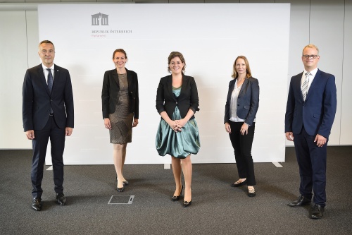 DienstleiterInnen von links: Karl-Heinz Grundböck, Angelika Hable, Magdalena Greiner, Susanna Enk, Dietmar Nestlang